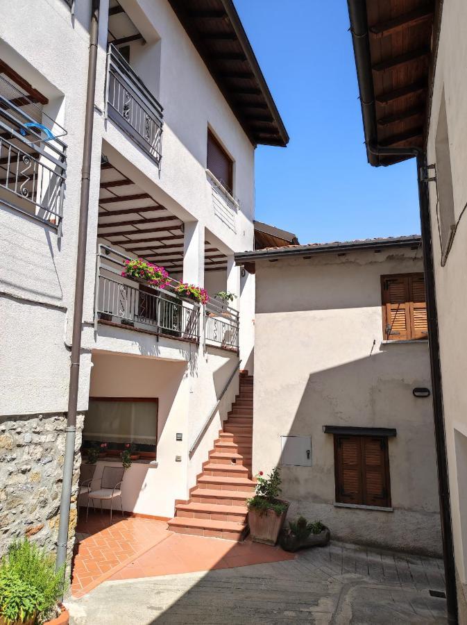 Appartamenti La Terrazza Pasturo Kültér fotó